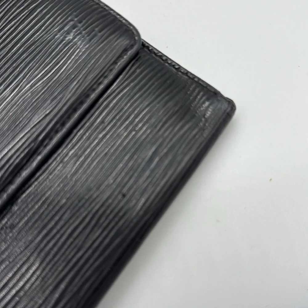 Louis Vuitton Epi Porte Tresor International Wallet Black